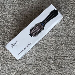 Brand New Aima Beauty Salon One-Step Hair Dryer